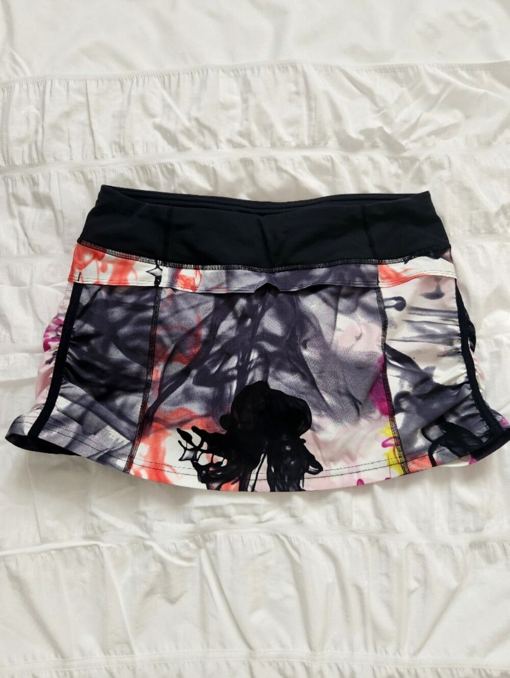Lululemon athletica Vintage/ Rare “Unicorn Tears” Skort size 6